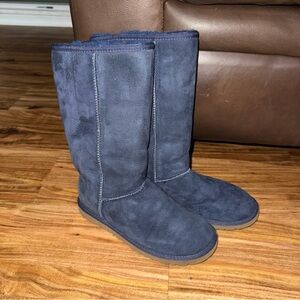 UGG Australia Classic Tall Suede Boots in Navy size 6 womens